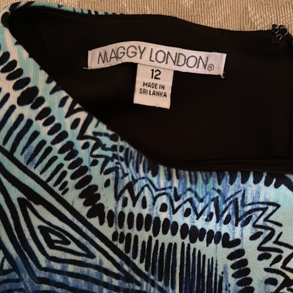 Maggy London Batik Style Fit and Flare Dress     Size 12   Excellent Condition - Picture 4 of 5